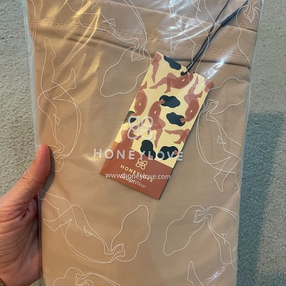 HoneyLove SuperPower Short in Sand L and XL - Picture 5 of 8